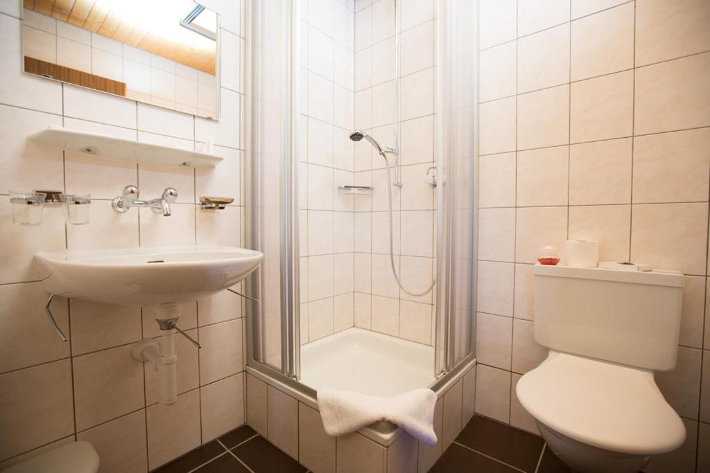 Sonnegg Hotel Zweisimmen Quarto foto